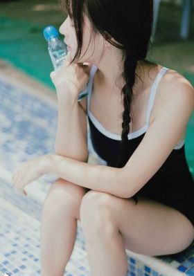 骚女偷情_清晰本草中国在线观看免费